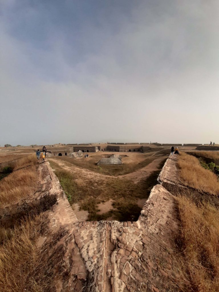 Glimpse of the hexoganal-shape of Manjarabad Fort